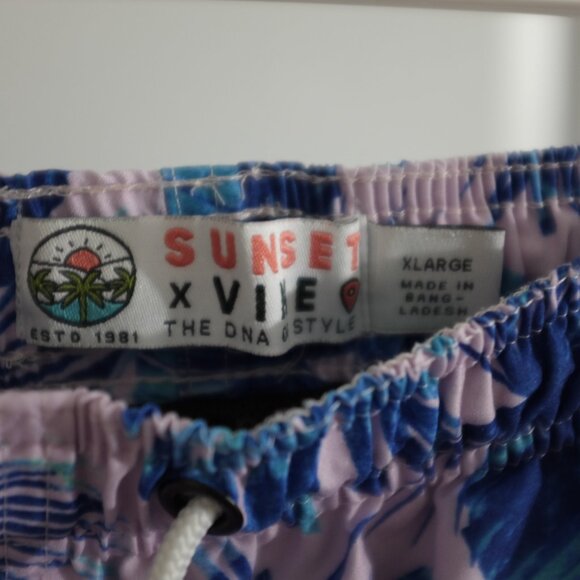 COPY - Sunset X Vine Men's Rasqual Tropical Mid Rise Swim Trunks size XL - Picture 4 of 8